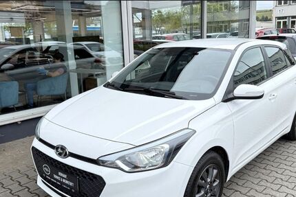 Hyundai i20 126.500 km 9.490 &euro; Geisenheim 65366