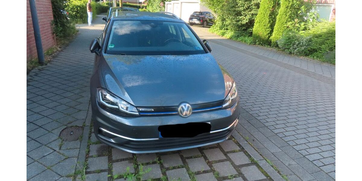VW Golf 108.000 km 17.500 &euro; Inden 52459