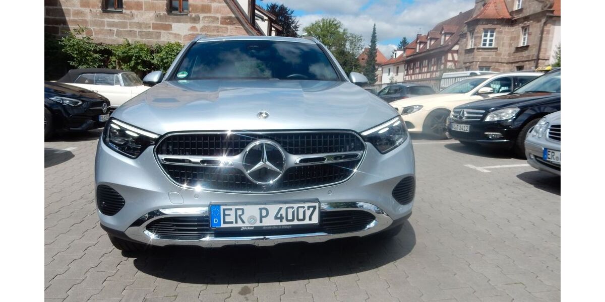 Mercedes-Benz GLC 200 17.000 km 48.150 &euro; Erlangen 91058