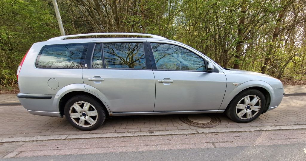 Ford Mondeo 333.180 km 800 &euro; Bremen 28777