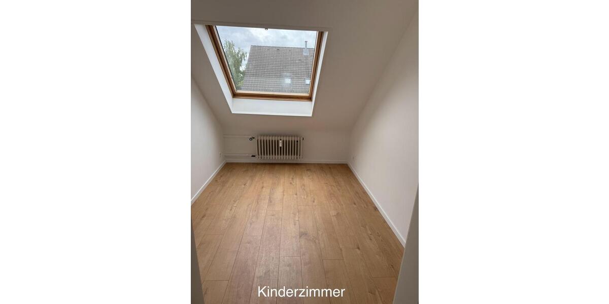 Neu sanierte Dachgeschosswohnung in Schwetzingen-Nord 3 zimmer