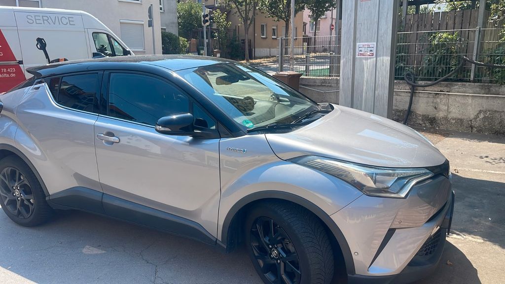 Toyota C-HR 200.000 km 12.000 &euro; Stuttgart 70439