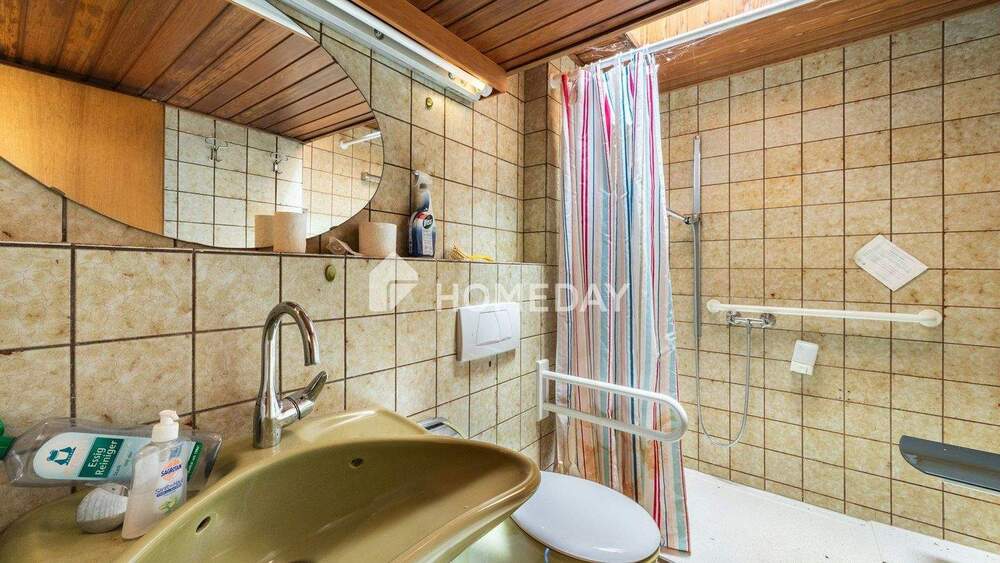 Einfamilienhaus Dinslaken Hiesfeld - 7 Zimmer, 220 m&sup2;, 499.000&euro; | Angebot:25357933