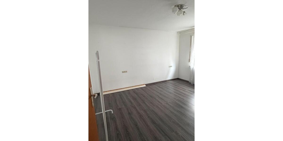 Etagenwohnung Leutenbach - 3 Zimmer, 75 m&sup2;, 1.100&euro; | Angebot:26327785