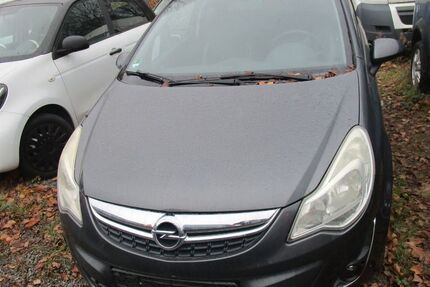 Opel Corsa 2.110.000 km 1.699 &euro; Hannover 30419