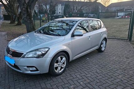 Kia ceed / Ceed 169.000 km 5.500 &euro; Velten 16727