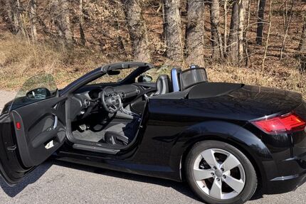 Audi TT 18.300 km 38.060 &euro; Regensburg 93053