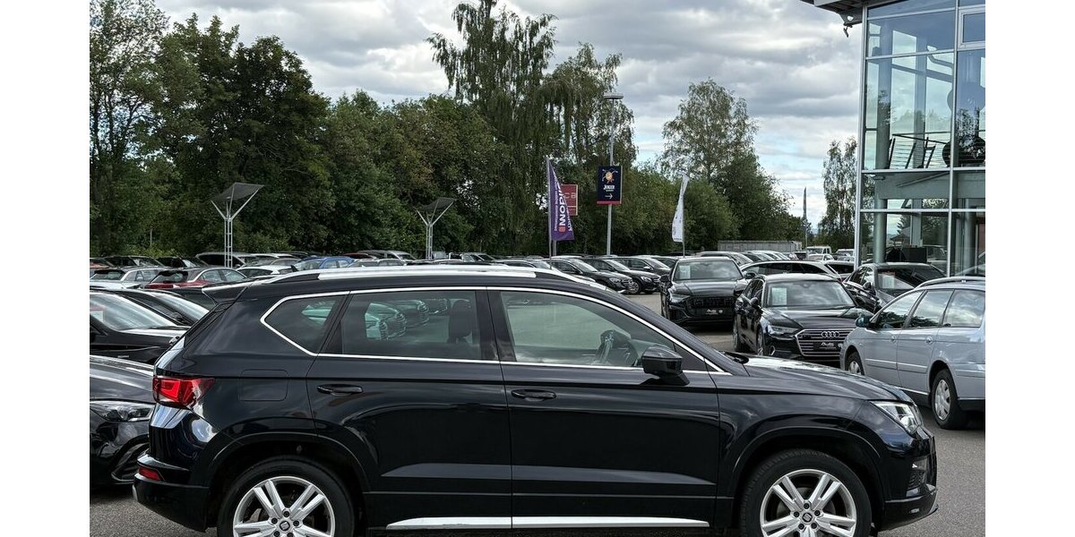 Seat Ateca FR KAMERA/NAVI/CARPLAY/KEYLESS/SHZ/AHK/DSG 113.916 km 16.900 &euro; Villingen-Schwenningen 78054