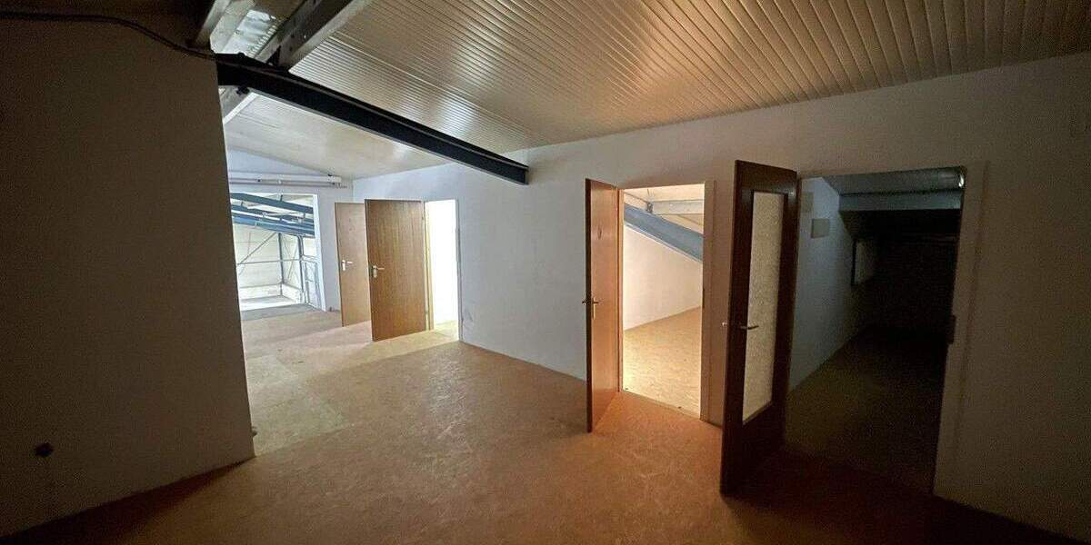 Hochwertige Lager-Produktionshalle, mit modernem und großem Betriebsleiterwohnhaus (provisionsfrei) zimmer