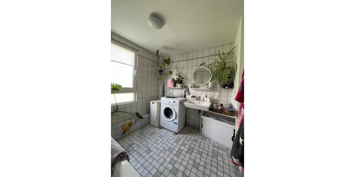 Dachgeschoßwohnung Aachen Aachen-Mitte - 2 Zimmer, 63 m&sup2;, 490&euro; | Angebot:26660549