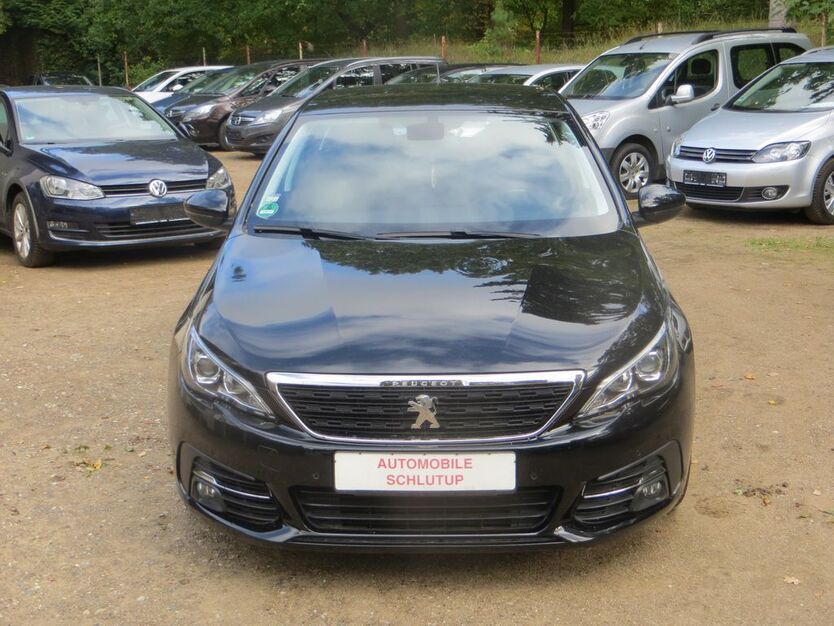 Peugeot 308 55.100 km 9.500 € Lübeck 23568