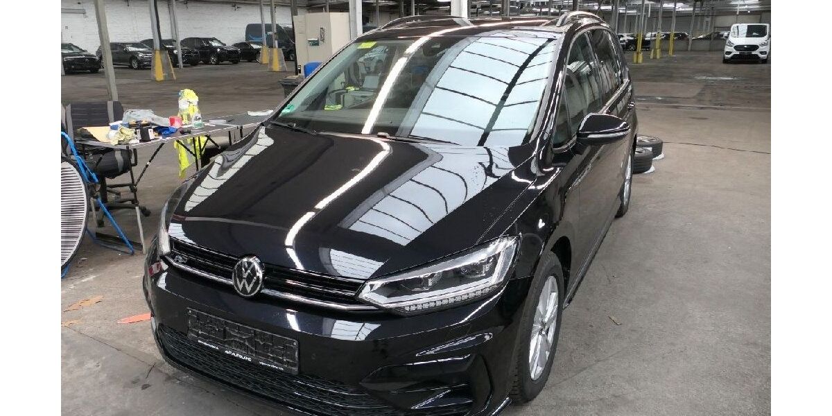 VW Touran 98.333 km 26.990 &euro; Weinstadt 71384