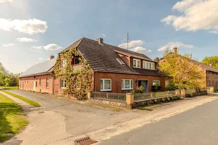 Haus zum Kaufen in Küsten Göttien 350.000 € 320 m² 10 zimmer