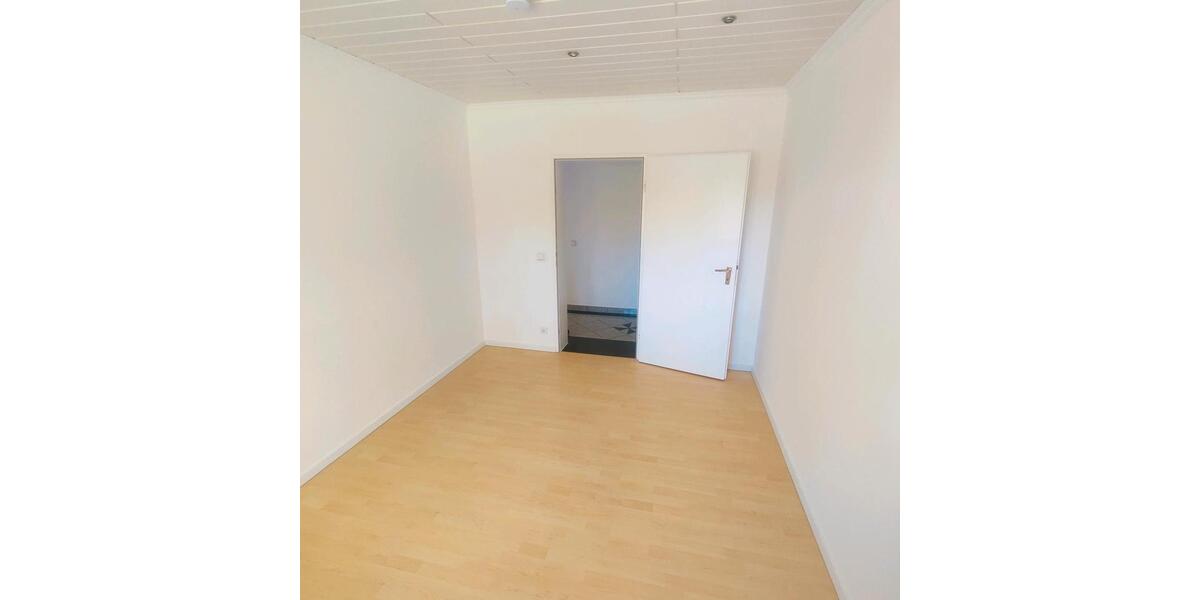 Erdgeschoßwohnung Hennef (Sieg) - 4 Zimmer, 86 m&sup2;, 1.200&euro; | Angebot:26270973