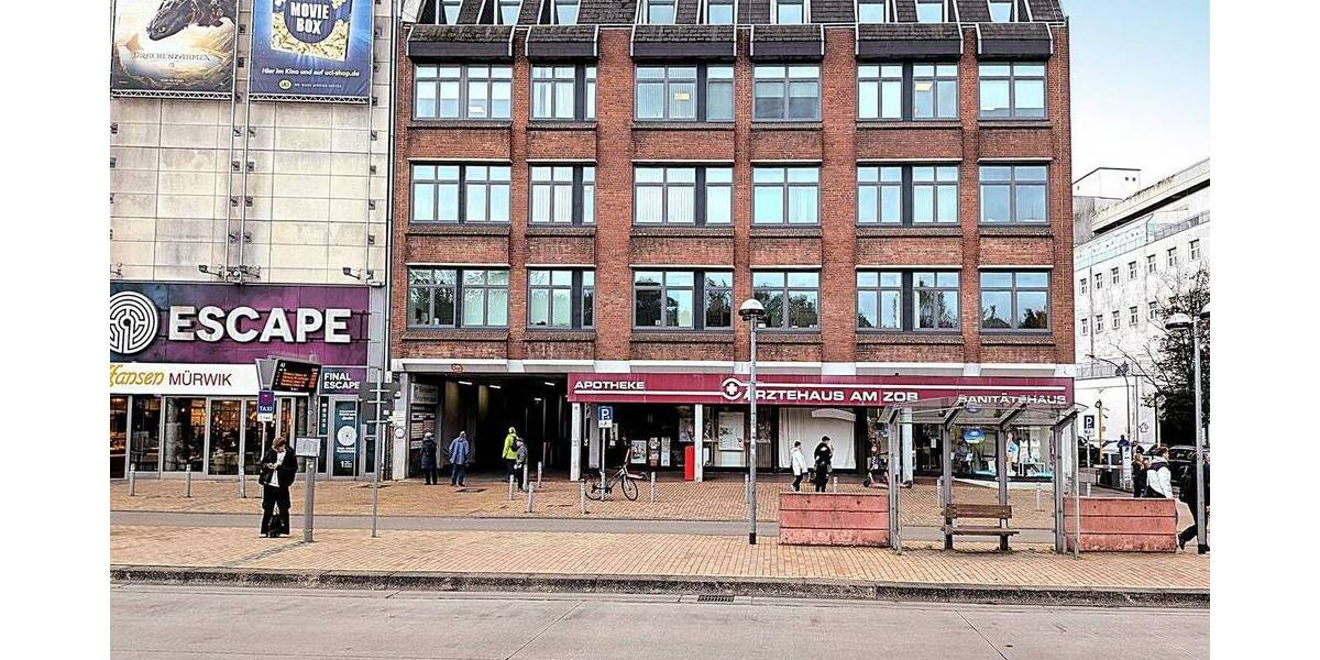 Büro im Ärztehaus am ZOB in 24937 Flensburg, Süderhofenden 12 8 zimmer
