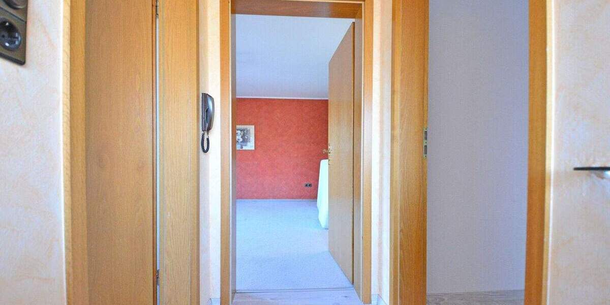 Mehrfamilienhaus, Wohnhaus Hofgeismar / Hombressen Hombressen - 9 Zimmer, 245 m&sup2;, 330.000&euro; | Angebot:25246013