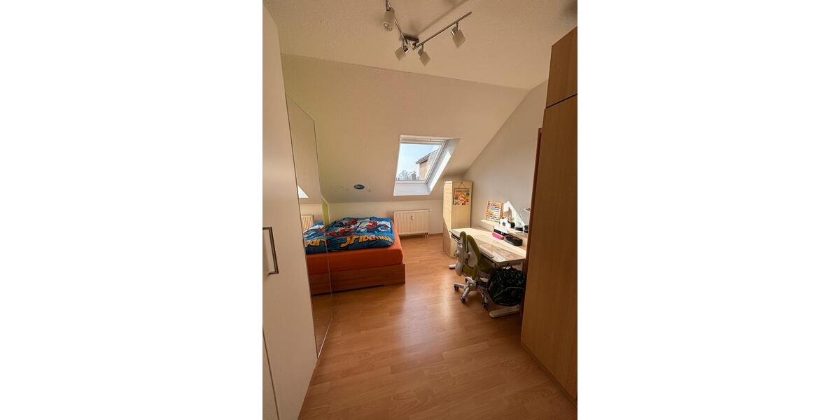 Dachgeschoßwohnung Diedorf - 3 Zimmer, 69 m&sup2;, 320.000&euro; | Angebot:25406774