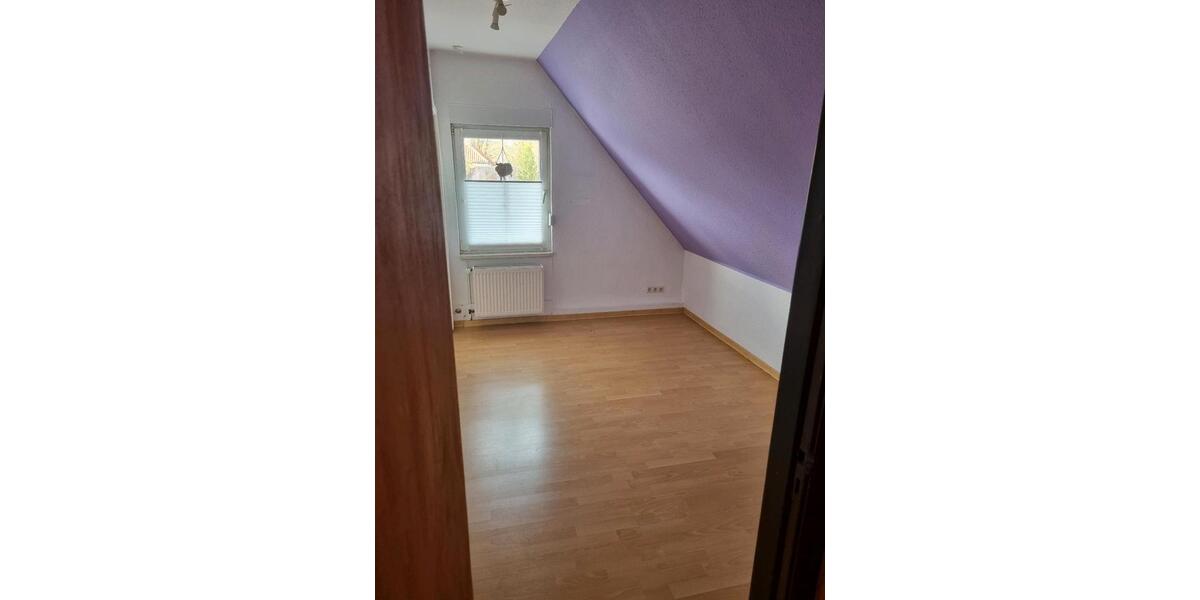 Einfamilienhaus Jever - 7 Zimmer, 190 m&sup2;, 1.400&euro; | Angebot:25898817