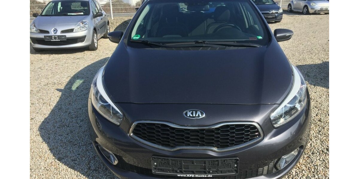 Kia ceed Edition, Temp,Klimaaut., Sitzheiz.usw.! 138.000 km 6.500 &euro; Himmelkron 95502