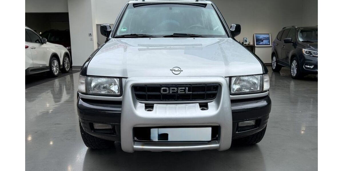 Opel Frontera 234.111 km 5.999 &euro; München 80636