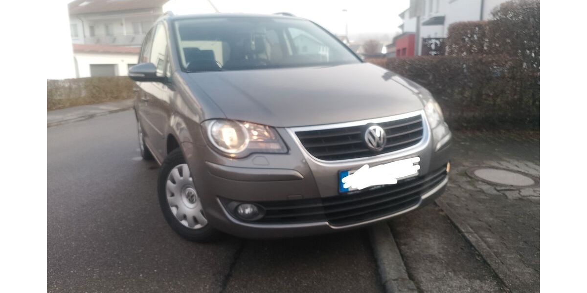 VW Touran 253.000 km 4.999 &euro; Tuttlingen 78532