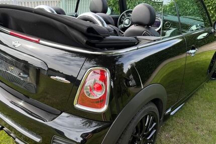 Mini John Cooper Works Cabrio 83.000 km 18.750 &euro; Aschersleben 06449