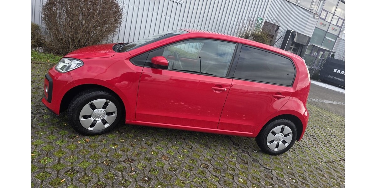 VW UP 176.500 km 6.300 &euro; Denkendorf 73770