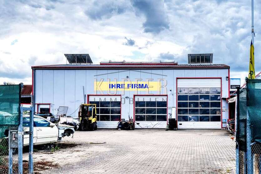 Halle in Langensendelbach 3.000 € 274.28 m² zimmer