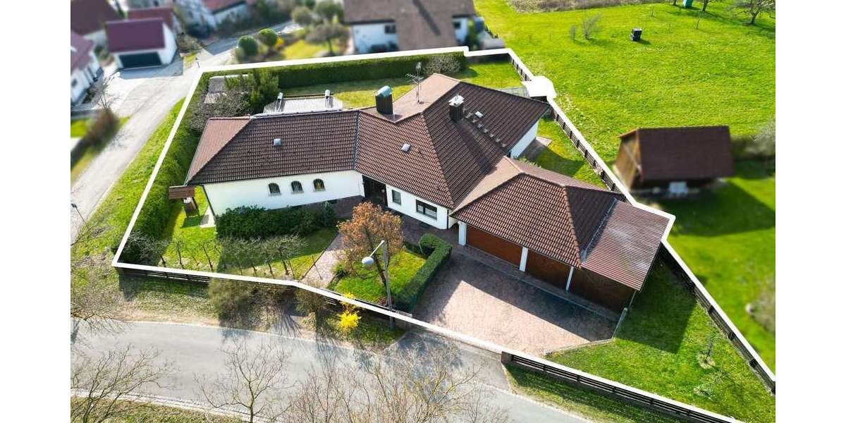 Einfamilienhaus Röthenbach an der Pegnitz - 9 Zimmer, 381 m&sup2;, 949.000&euro; | Angebot:26220767