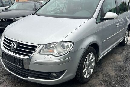 VW Touran 160.000 km 2.999 € Büdingen 63654