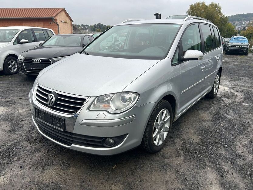 VW Touran 160.000 km 2.999 € Büdingen 63654