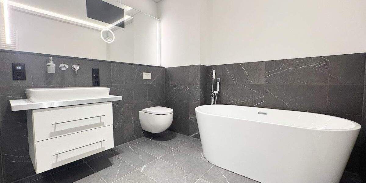 Jetzt aber! + Erstbezug mit Dachloggia + Parkett + FB-Heizung + Wanne & Dusche + LED-Licht 2 zimmer