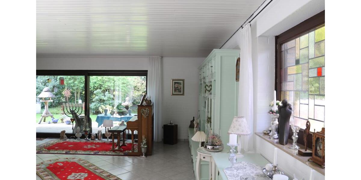 Einfamilienhaus Hude (Oldenburg) - 6 Zimmer, 206 m&sup2;, 549.000&euro; | Angebot:27081609