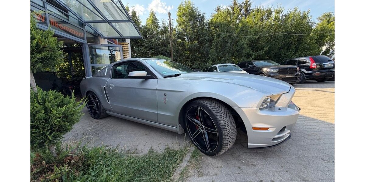 Ford Mustang 3,7 LED LEDER 130.000 km 16.999 &euro; Rudolstadt 07407