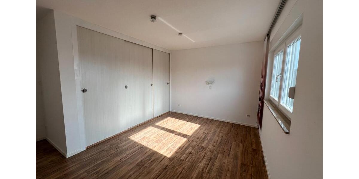 Etagenwohnung Velpke - 4.5 Zimmer, 147 m&sup2;, 1.320&euro; | Angebot:26406029