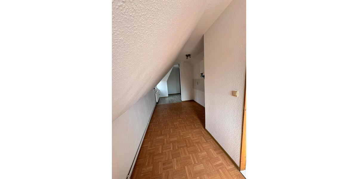 Dachgeschoßwohnung Mühlhausen (Thüringen) - 2 Zimmer, 60 m&sup2;, 285&euro; | Angebot:26304971