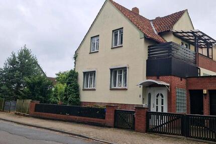 Haus Uetze - 7 Zimmer, 150 m&sup2;, 246.000&euro; | Angebot:25405638