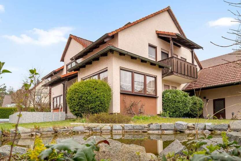 Haus zum Kaufen in Roth 749.000 € 215 m²