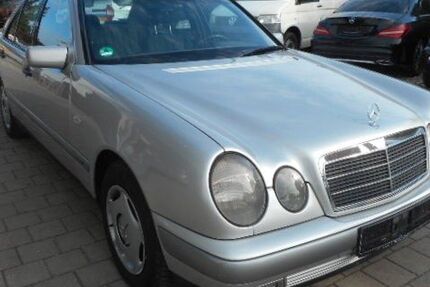Mercedes-Benz E 290 284.400 km 5.222 &euro; Ernsgaden 85119
