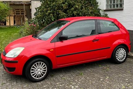 Ford Fiesta 94.000 km 950 &euro; Flensburg 24937