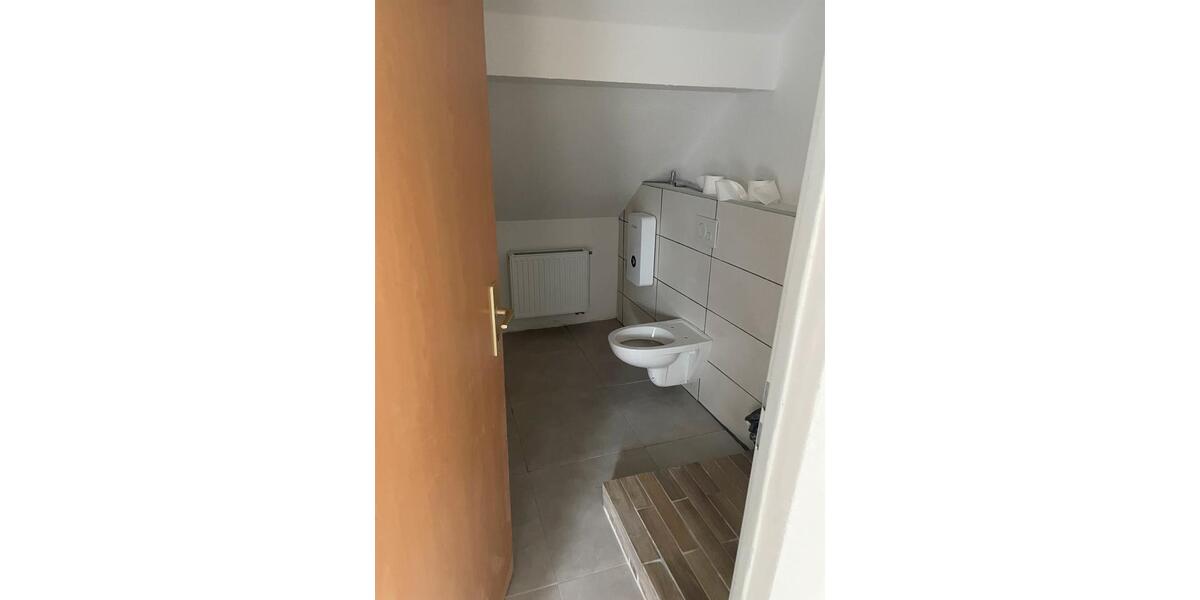 Dachgeschoßwohnung Dessau-Roßlau Dessau - 3 Zimmer, 75 m&sup2;, 480&euro; | Angebot:26505043