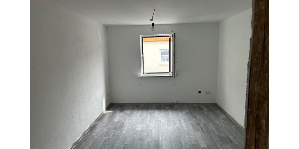 Erdgeschoßwohnung Tauberbischofsheim - 2 Zimmer, 87 m&sup2;, 800&euro; | Angebot:26271048