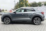 VW T-Roc R-line / IQ / Panorama / Virtual Cockpit 45.000 km 25.390 € Mönchengladbach 41066