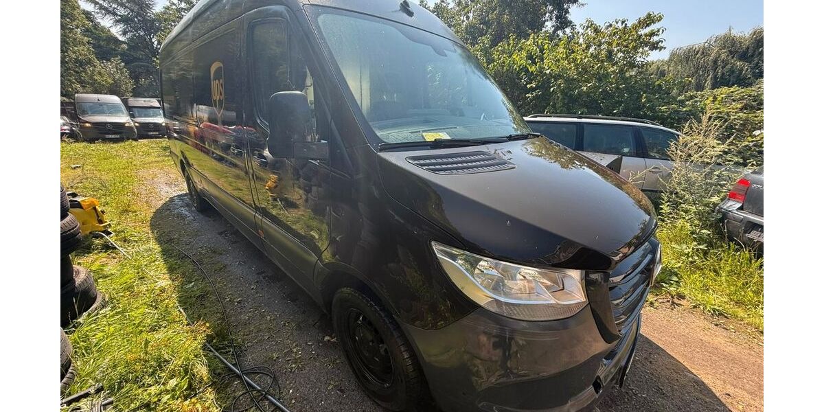 Mercedes-Benz Sprinter 284.027 km 12.999 € Hamburg 20097