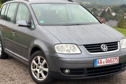 VW Touran 222.000 km 1.799 € Bruchsal 76646