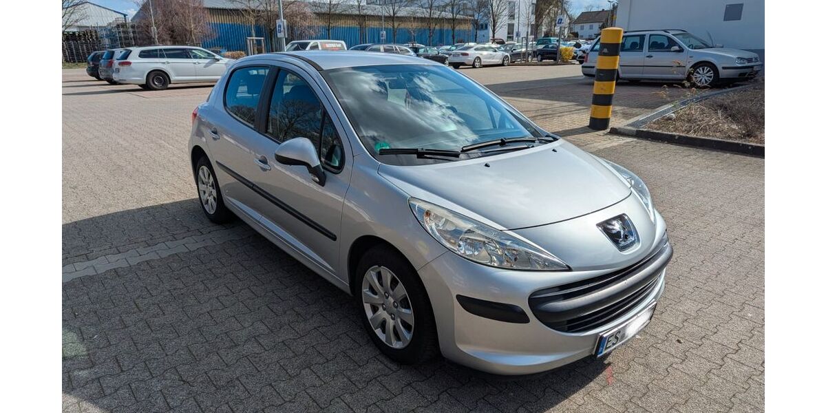 Peugeot 207 110.000 km 3.000 &euro; Kirchheim 73230
