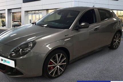 Alfa Romeo Giulietta 49.105 km 16.480 € Frankfurt 60314