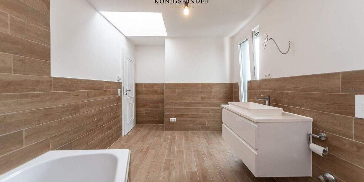 Doppelhaushälfte Stuttgart Zuffenhausen - 8 Zimmer, 154 m&sup2;, 945.000&euro; | Angebot:24709813