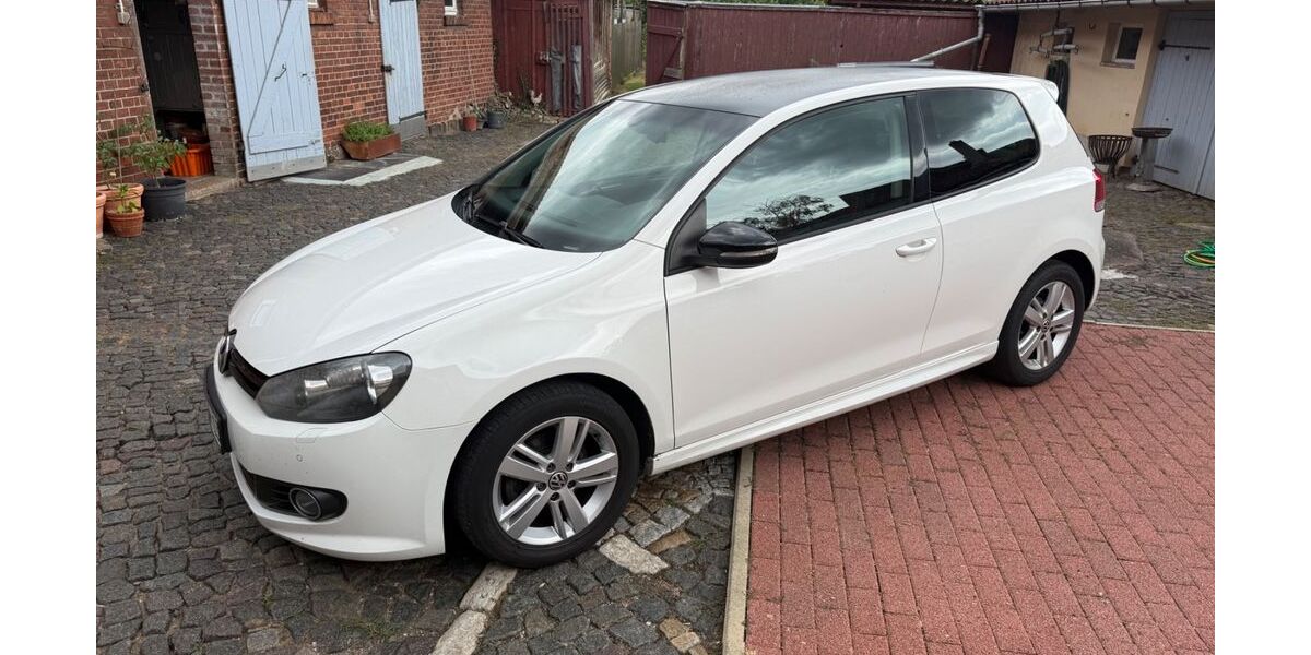 VW Golf 124.856 km 7.700 &euro; Zimmernsupra 99100