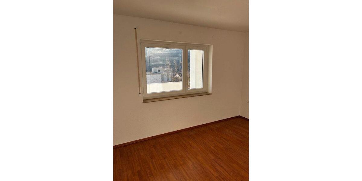 Etagenwohnung Hechingen - 3 Zimmer, 83 m&sup2;, 150.000&euro; | Angebot:26300109